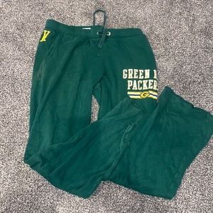 Very comfortable sweat pants.